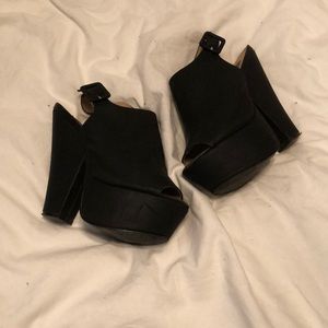 Black Steve Madden Gabby Platform Heel